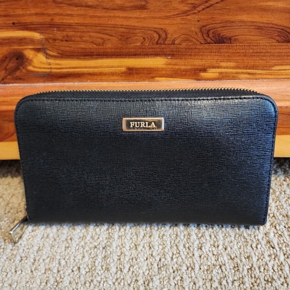 FURLA Black Saffioni Genuine Leather XLARGE ZIP AROUND LONG CLASSIC WALL… - Picture 1 of 10